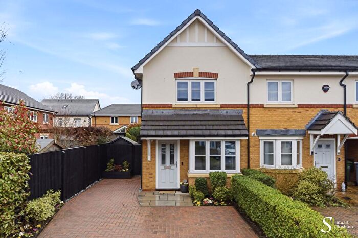 2 Bedroom End Of Terrace House For Sale In Chillingham Close, Chelford, SK11