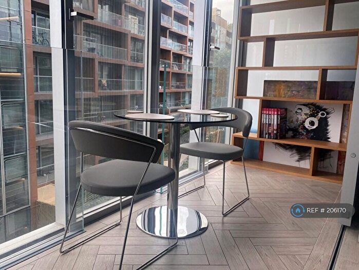 1 Bedroom Flat To Rent In Pearce House, London, SW11