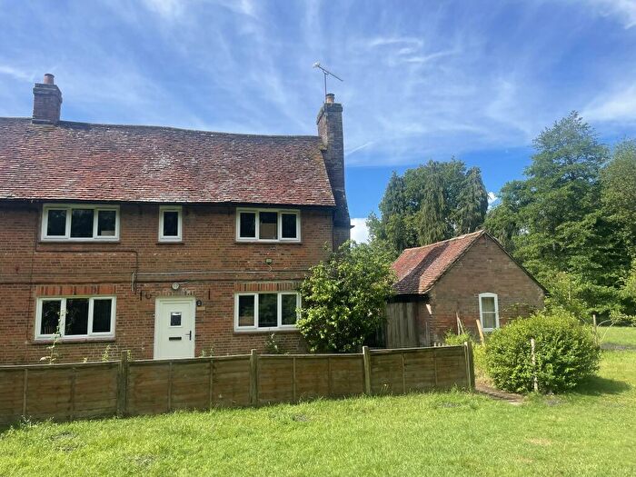 3 Bedroom Semi-Detached House To Rent In , The Bogs, Fleet, Hampshire, GU51