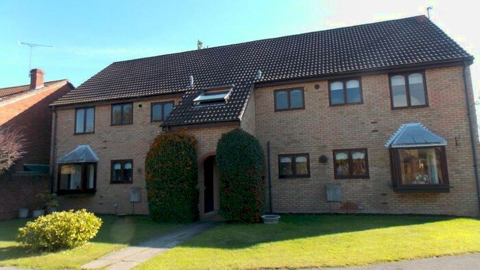 2 Bedroom Apartment To Rent In The Chase, Calcot, RG31