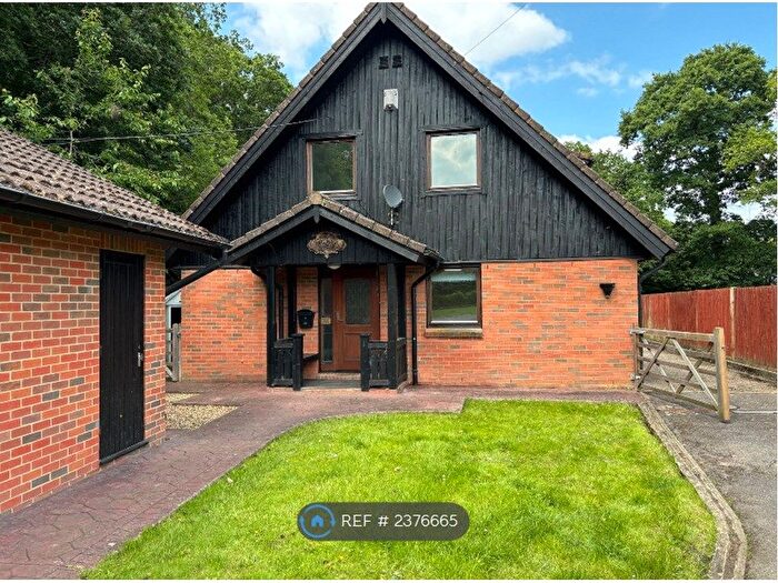 4 Bedroom Detached House To Rent In With Self Contained Annexe, Shadoxhurst, TN26