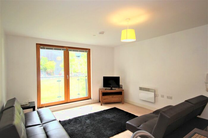 2 Bedroom Flat To Rent In Cypress Place, New Century Park, Manchester, M4