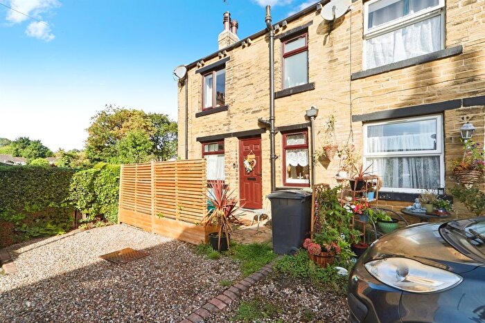 1 Bedroom End Of Terrace House For Sale In Littlemoor Road, Pudsey, LS28