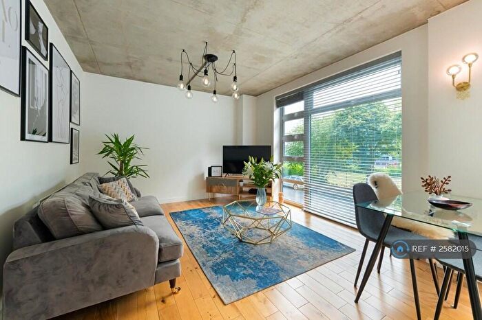 2 Bedroom Flat To Rent In Parkgate, London, N1