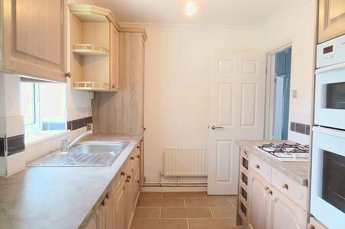 3 Bedroom Flat To Rent In The Highway, Brighton, BN2