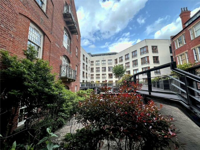 2 Bedroom Flat To Rent In Dock Street, Leeds, West Yorkshire, LS10