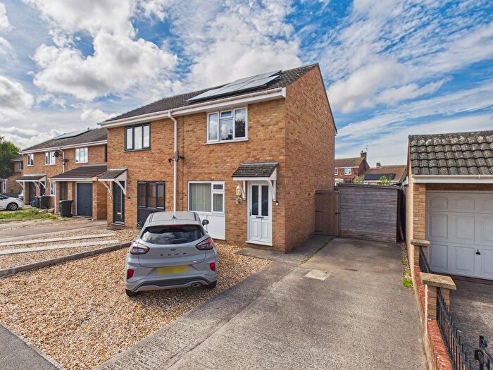 2 Bedroom Semi Detached House For Sale In Pine Tree Close, Bridgwater, TA6