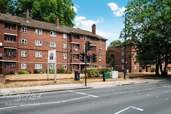 1 Bedroom Apartment For Sale In Ravens Way, London, SE12