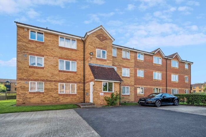 1 Bedroom Flat To Rent In Redford Close, Feltham, TW13