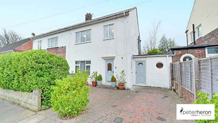 3 Bedroom Semi-Detached House For Sale In West Avenue, Whitburn, Sunderland, SR6