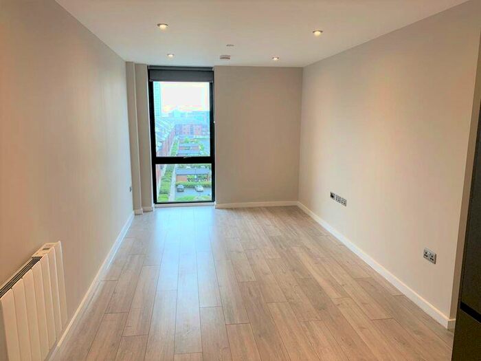 1 Bedroom Flat To Rent In Jesse Hartley Way, Liverpool, L3