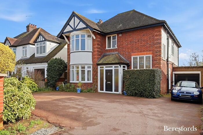 4 Bedroom Detached House For Sale In Roxwell Road, Chelmsford, CM1