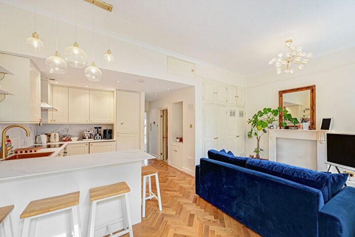 1 Bedroom Flat To Rent In Warwick Square, Westminster, SW1V