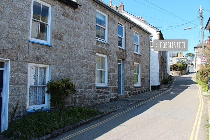 2 Bedroom Cottage To Rent In Commercial Road, Mousehole, TR19