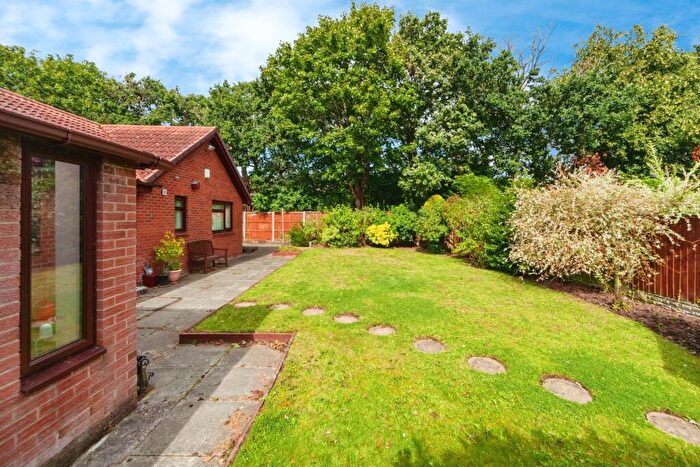3 Bedroom Bungalow For Sale In Orchard Haven, Great Sutton, Ellesmere Port, Cheshire, CH66