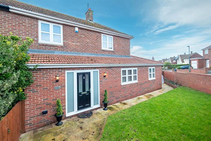 4 Bedroom Semi-Detached House For Sale In Cornthwaite Drive, Whitburn, Sunderland, SR6
