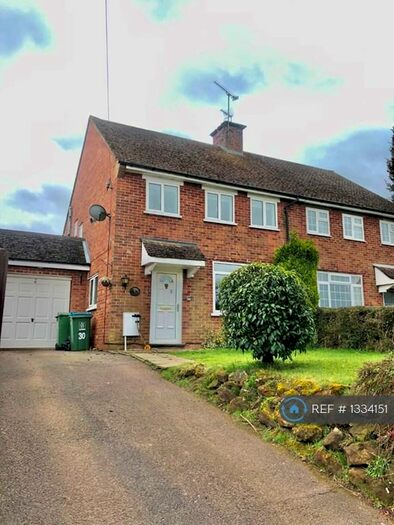 4 Bedroom Semi-Detached House To Rent In Bragenham Side, Stoke Hammond, Milton Keynes, MK17