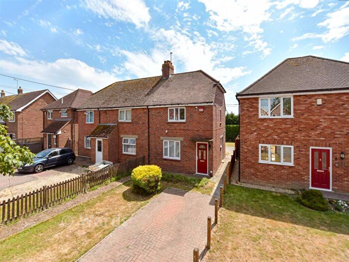 3 Bedroom Semi Detached House For Sale In Chestnut Avenue, Blean, Canterbury, Kent, CT2