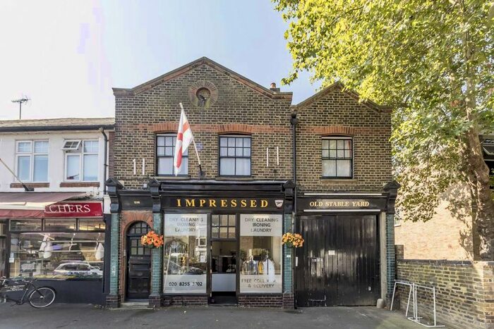 1 Bedroom Flat To Rent In Station Road, Hampton, TW12