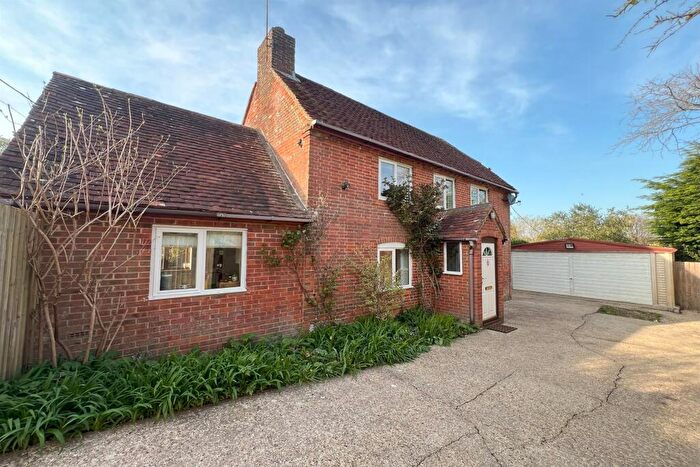 2 Bedroom Detached House For Sale In Redlynch, SP5