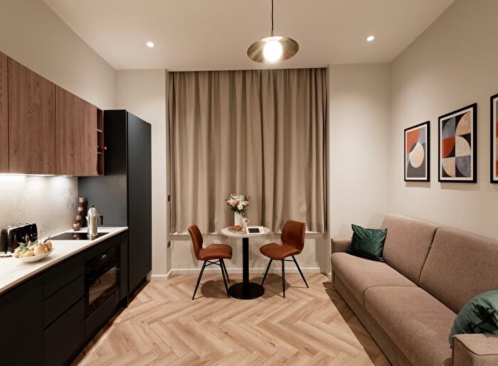 Studio To Rent In Clanricarde Gardens, London, W2