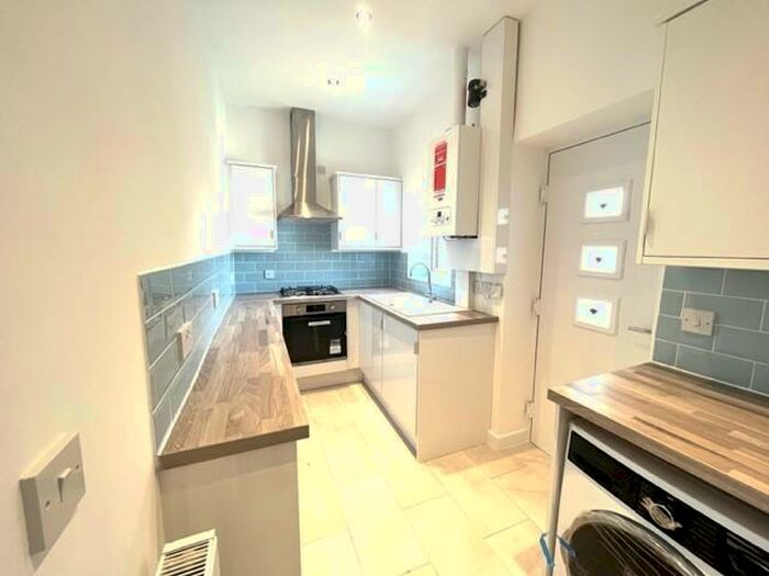 2 Bedroom Bungalow To Rent In Glenroy Ave, Colne, BB8