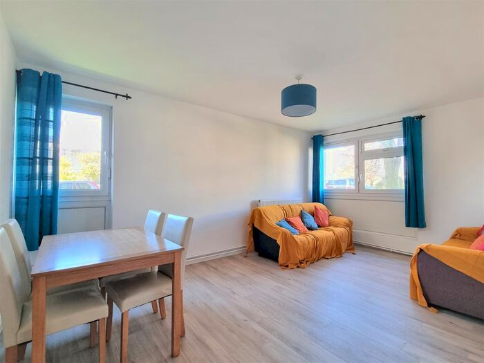 1 Bedroom Flat To Rent In Windley Close, London SE23