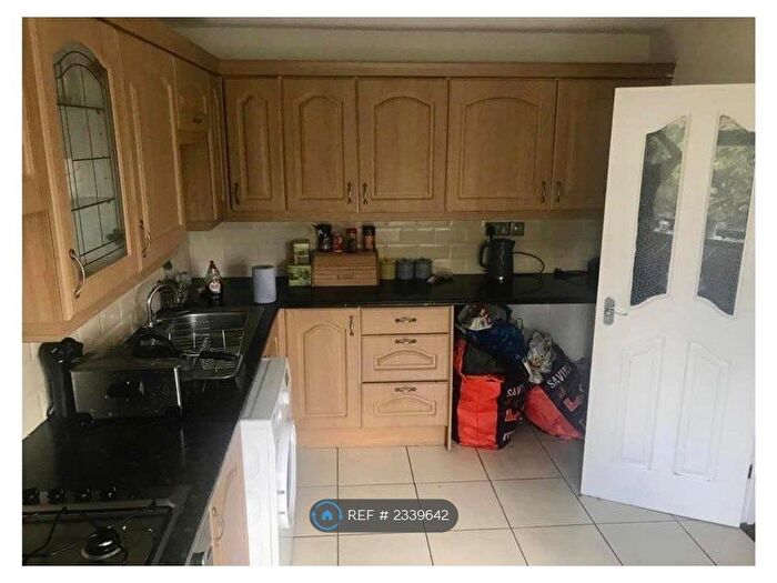 2 Bedroom Flat To Rent In Dorset Close, Bootle, L20