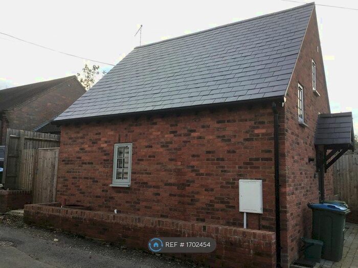 1 Bedroom Detached House To Rent In Cross Lane, Buckingham, MK18