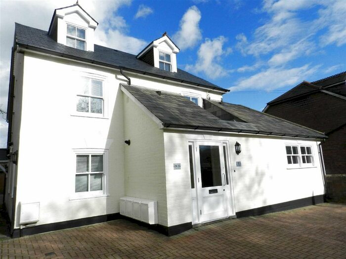 1 Bedroom Flat To Rent In High Street, Newick, Lewes, BN8