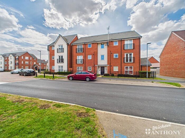 2 Bedroom Flat For Sale In Galapagos Grove, Newton Leys, Bletchley, Milton Keynes, Buckinghamshire, MK3