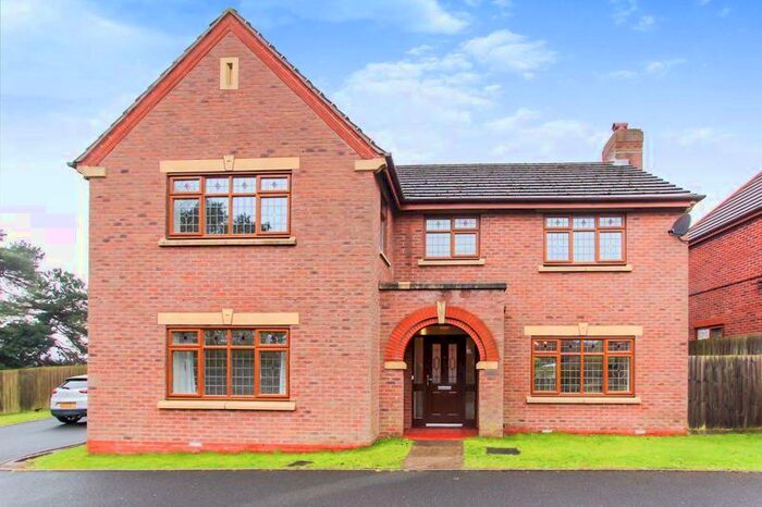 4 Bedroom Detached House To Rent In Field Maple Road, Sutton Coldfield, B74