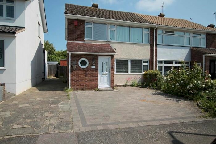 3 Bedroom Semi-Detached House To Rent In Hedingham Road, Hornchurch, RM11