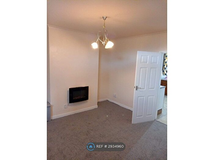 3 Bedroom Terraced House To Rent In Kinsley Street, Kinsley, Pontefract, WF9