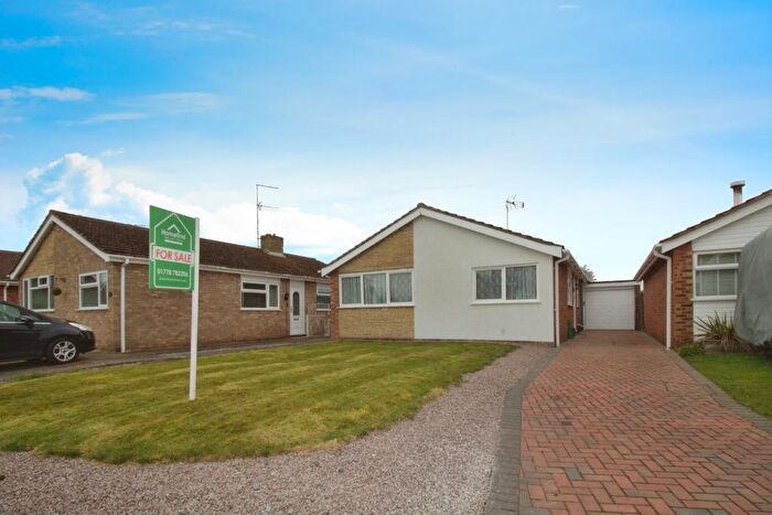 2 Bedroom Detached Bungalow For Sale In Manor Way, Deeping St James, PE6