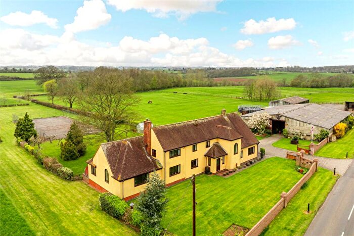 4 Bedroom Equestrian Facility For Sale In Stowe, Buckingham, Buckinghamshire, MK18