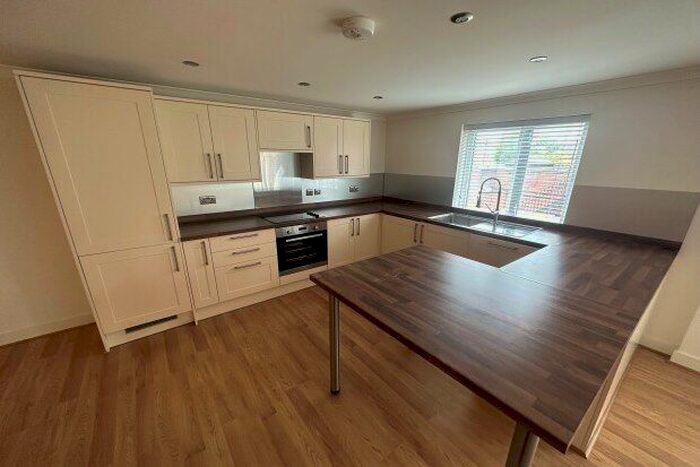 1 Bedroom Flat To Rent In Poplar Road, Solihull, B91