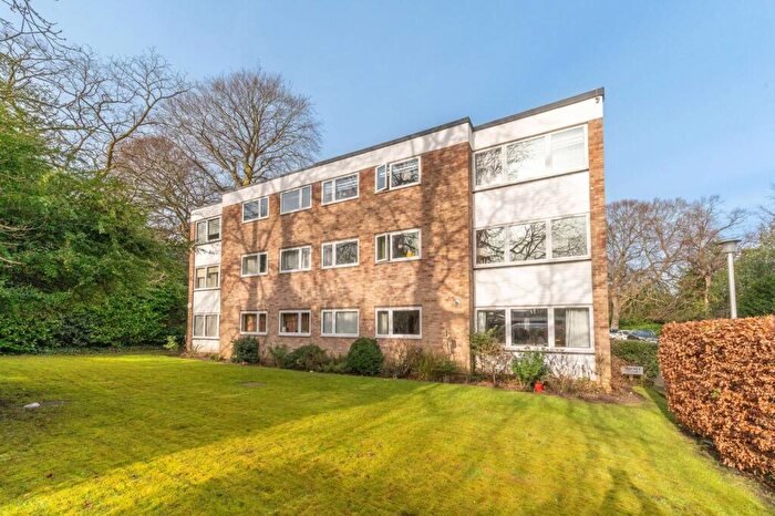 3 Bedroom Flat To Rent In Bramley Hill, , South Croydon, CR2