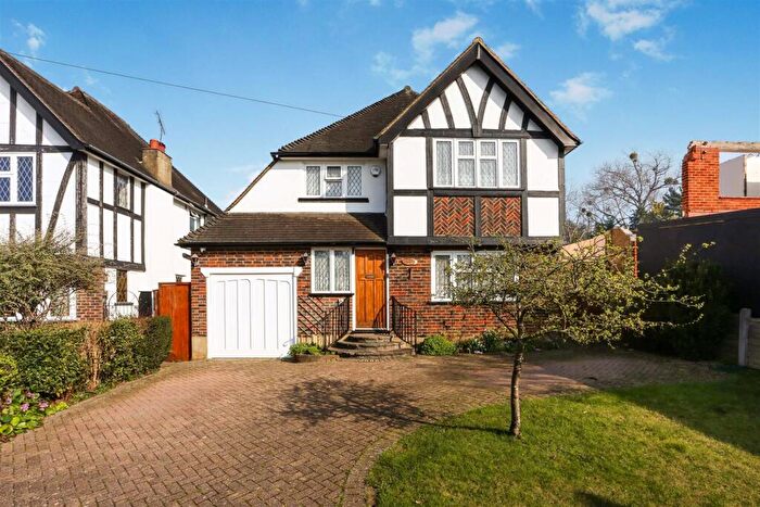 3 Bedroom Detached House For Sale In Harefield Avenue, Cheam, Sutton, SM2