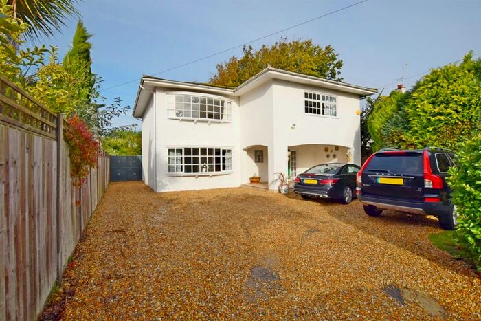 4 Bedroom Detached House To Rent In Aldwick, Bognor Regis, PO21