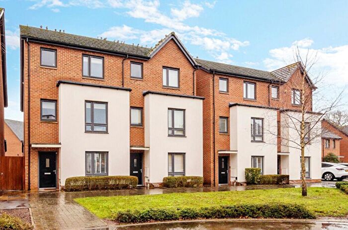 3 Bedroom Semi Detached House For Sale In Liquorice Lane, Woking, Surrey, GU22