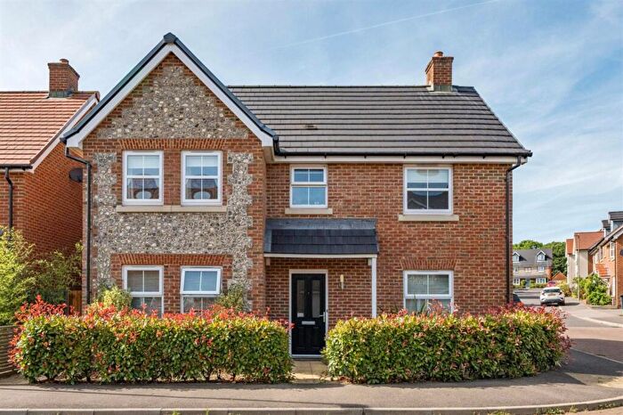 4 Bedroom Detached House For Sale In Skylark Avenue, Emsworth, PO10