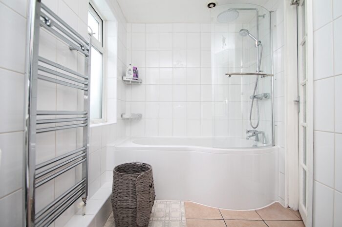 1 Bedroom Flat To Rent In Croydon Road, Beckenham, BR3