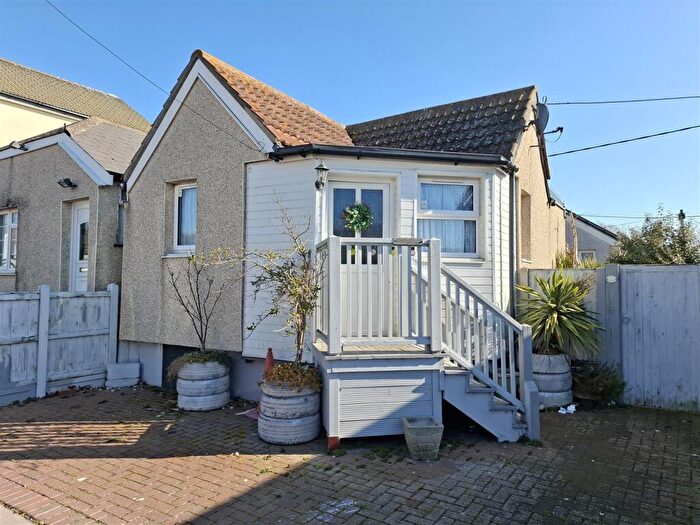1 Bedroom Detached Bungalow To Rent In Talbot Avenue, Jaywick, CO15
