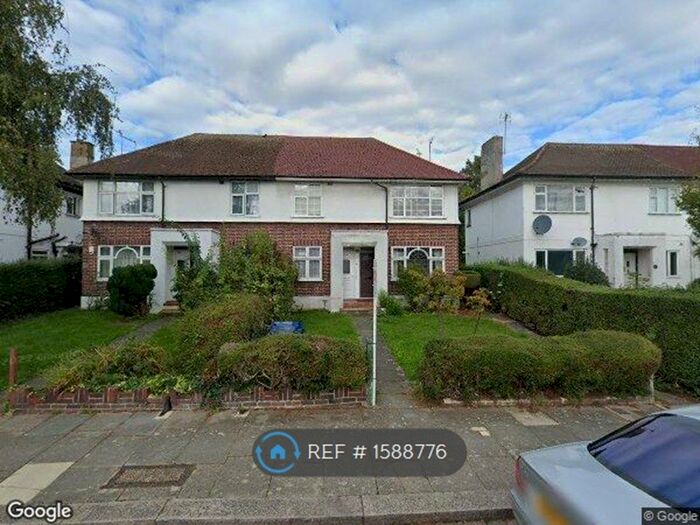 2 Bedroom Maisonette To Rent In Goring Way, Greenford, UB6