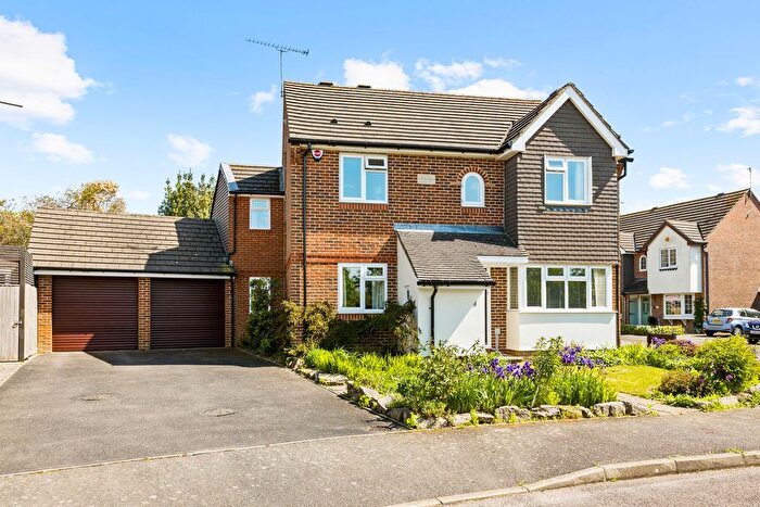 4 Bedroom Detached House For Sale In Fairbourne Lane, Caterham, CR3
