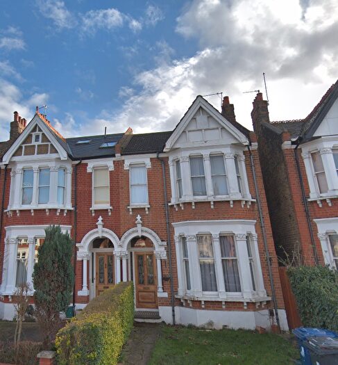 5 Bedroom Semi-Detached House To Rent In Bradley Gardens, London, W13