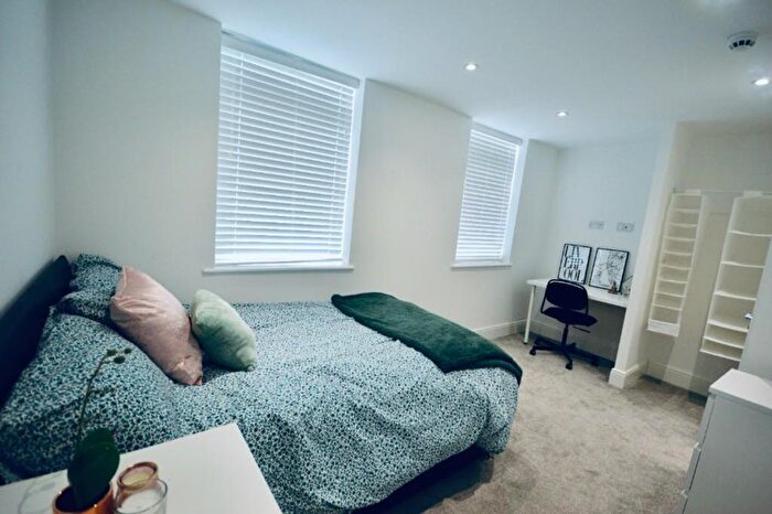 6 Bedroom House To Rent In Cotswold Street, Liverpool, L7