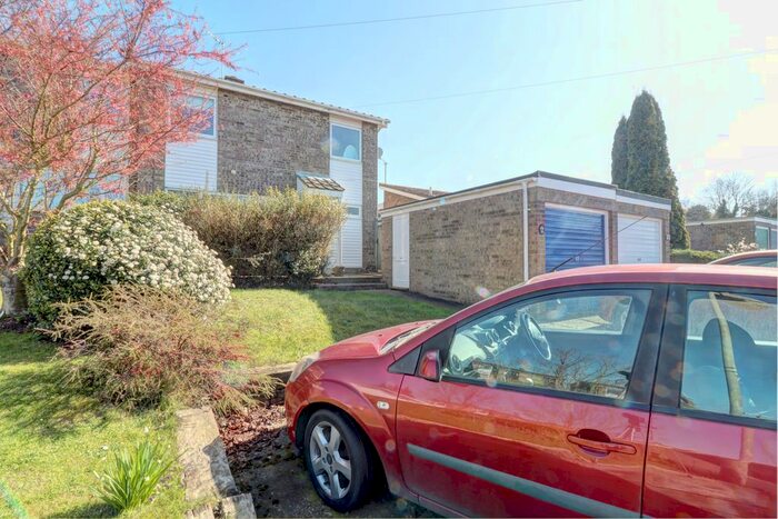 3 Bedroom Semi-Detached House To Rent In Uplands Way, Halesworth, IP19