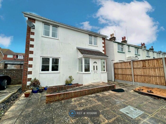 2 Bedroom Detached House To Rent In Nyewood Place, Bognor Regis, PO21